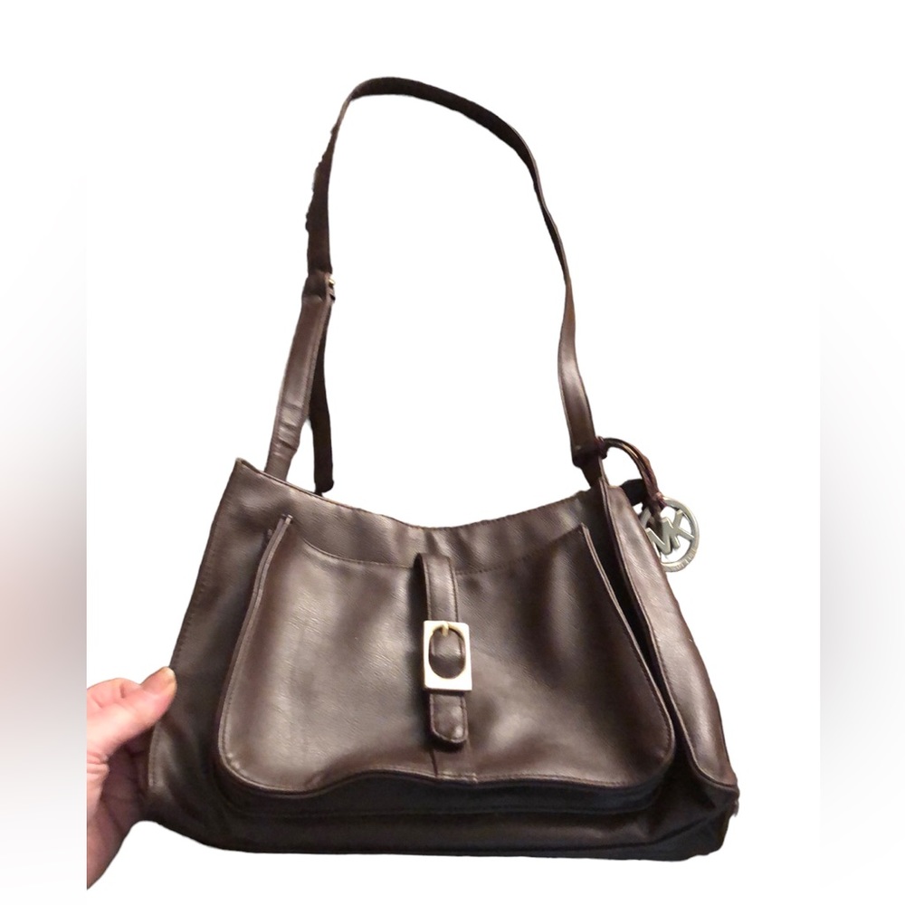 Liz Claiborne dark brown medium size adjustable shoulder bag outside pocket